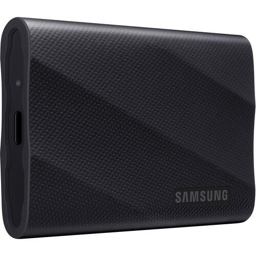 Samsung MU-PG2T0BW T9 Portable SSD 2 TB. Transfer speed up to 2000 MB/s. 
Write Speed up to 1950MB/s. USB 3.2 (Gen2x2. 20Gbps). AES 256-bit hardware encryption. 
Windows®. macOS®. Android™ Compatible  Colour: Black